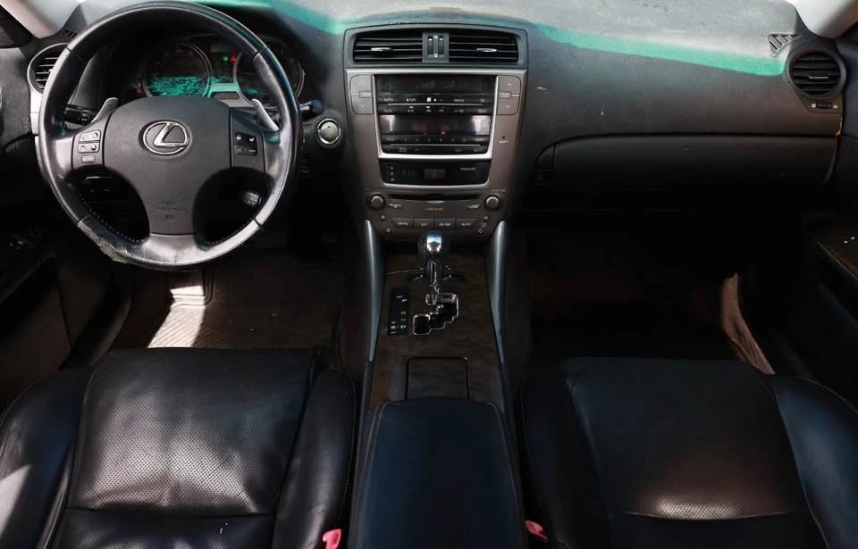 2010 Lexus IS 2nd Gen - Image 8 of 12