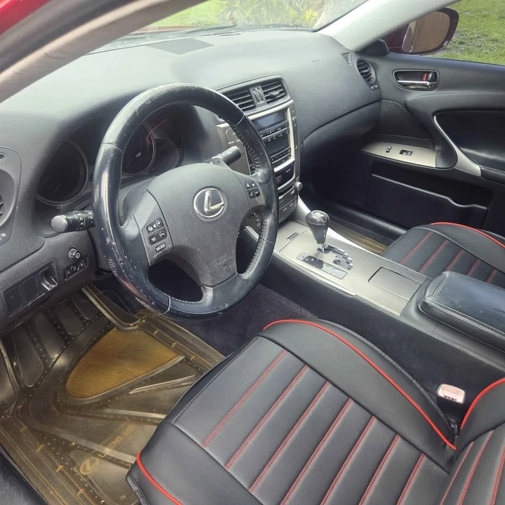 2010 Lexus IS 2nd Gen - Image 7 of 10