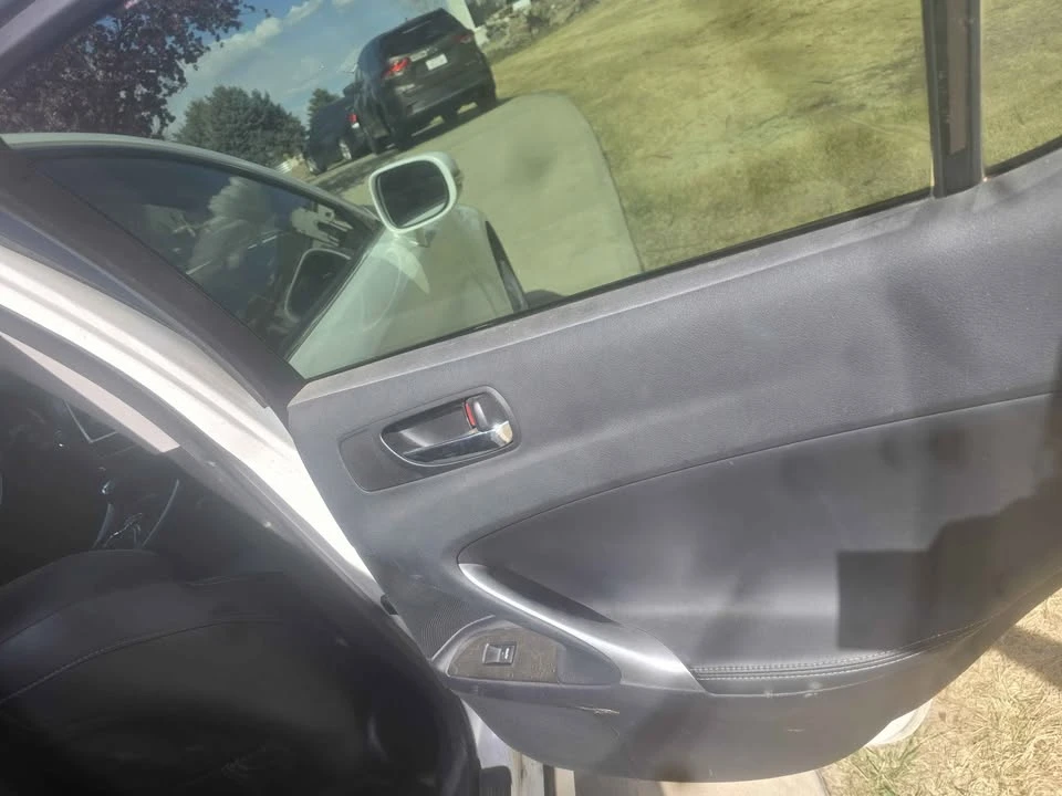 2010 Lexus IS 2nd Gen - Image 11 of 15