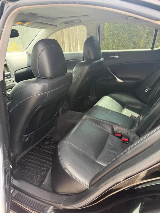 2010 Lexus IS 2nd Gen - Image 9 of 10
