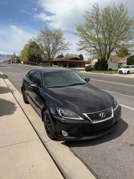 2010 Lexus IS 2nd Gen - Image 5 of 10