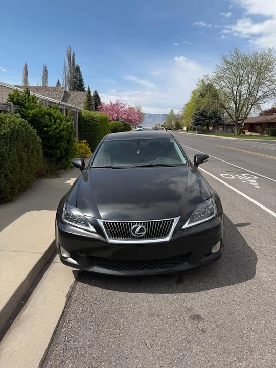 2010 Lexus IS 2nd Gen - Image 6 of 10