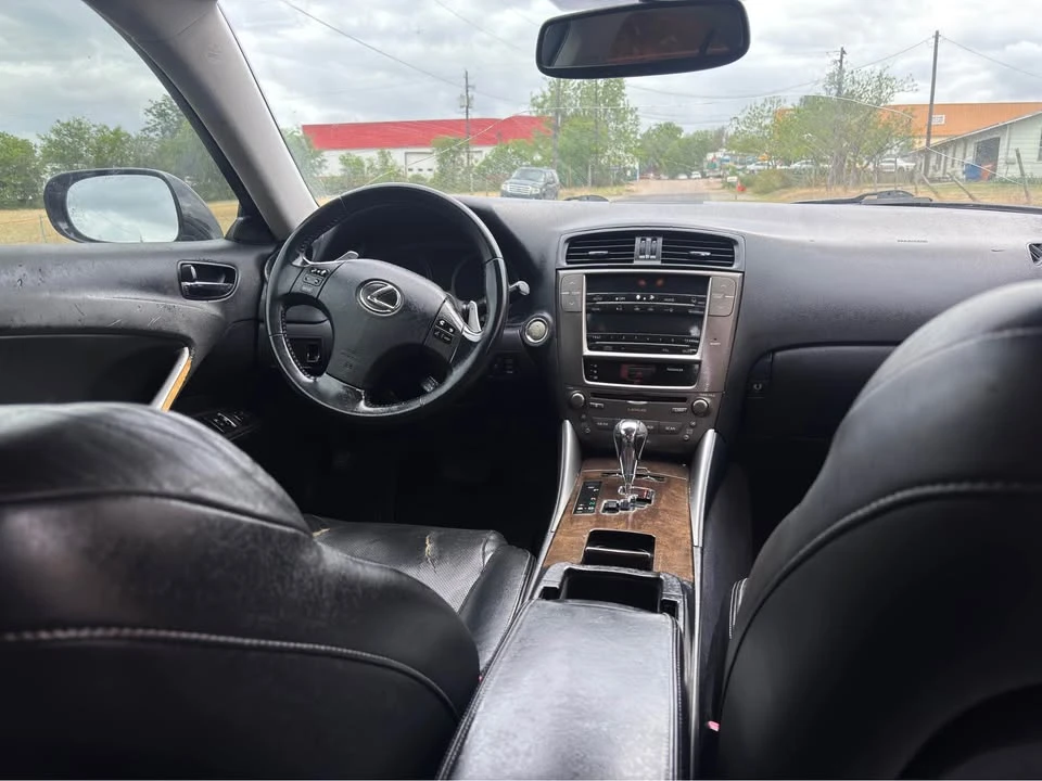 2010 Lexus IS 2nd Gen - Image 8 of 10