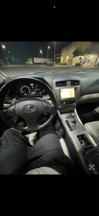 2010 Lexus IS 2nd Gen - Image 10 of 11