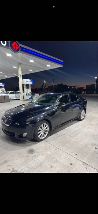 2010 Lexus IS 2nd Gen - Image 5 of 11