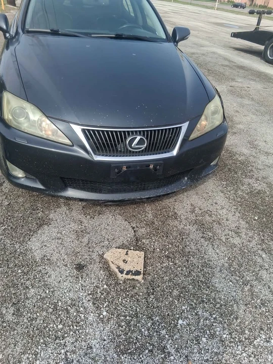2010 Lexus IS 2nd Gen - Image 4 of 9
