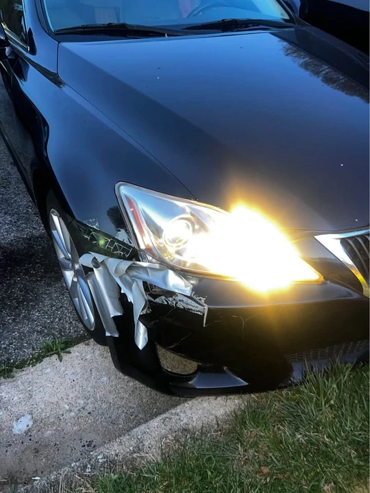 2010 Lexus IS 2nd Gen - Image 11 of 14