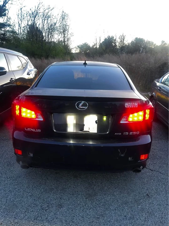 2010 Lexus IS 2nd Gen - Image 10 of 14
