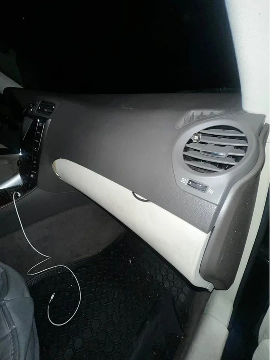 2010 Lexus IS 2nd Gen - Image 5 of 14