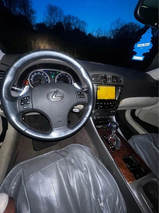 2010 Lexus IS 2nd Gen - Image 8 of 14