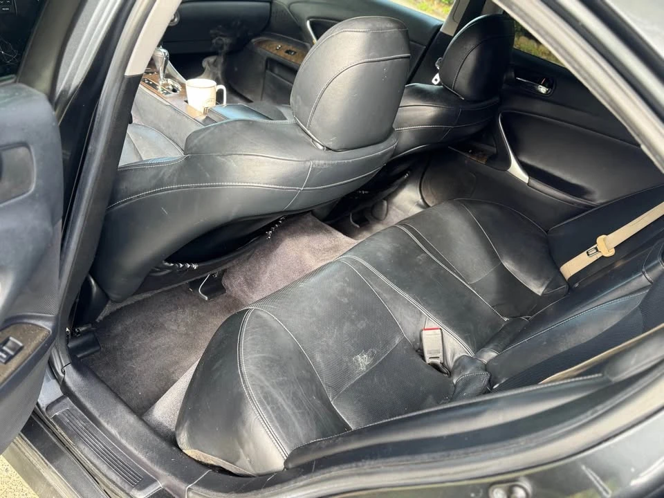 2010 Lexus IS 2nd Gen - Image 11 of 17