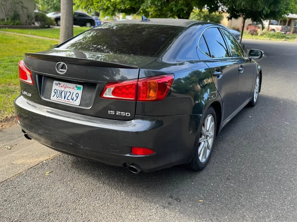 2010 Lexus IS 2nd Gen - Image 5 of 17
