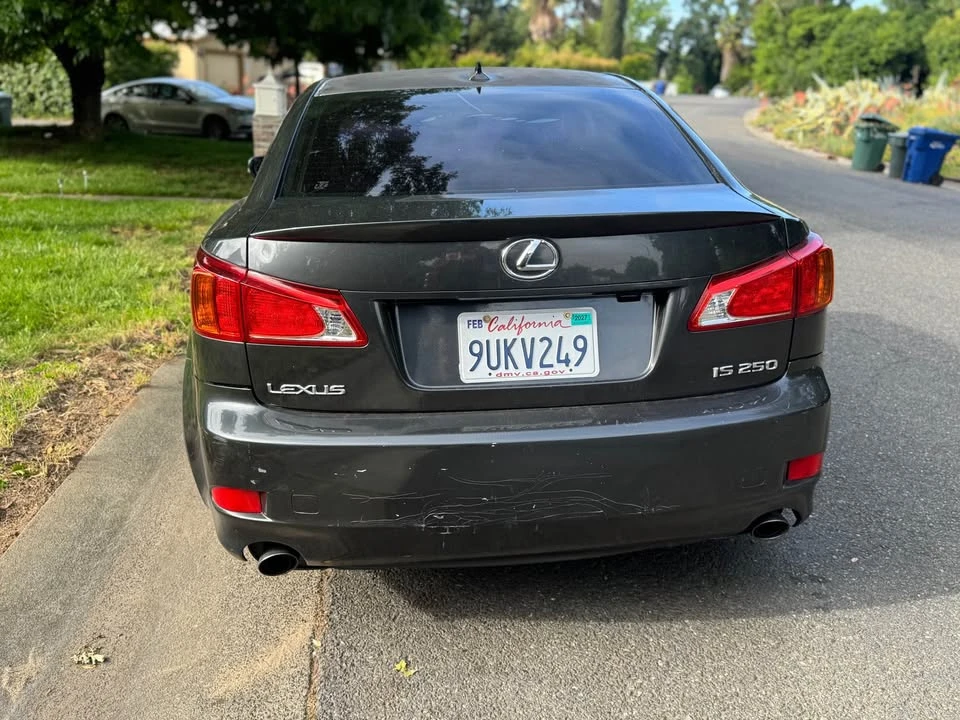 2010 Lexus IS 2nd Gen - Image 4 of 17