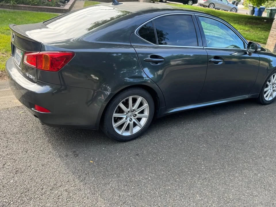2010 Lexus IS 2nd Gen - Image 6 of 17