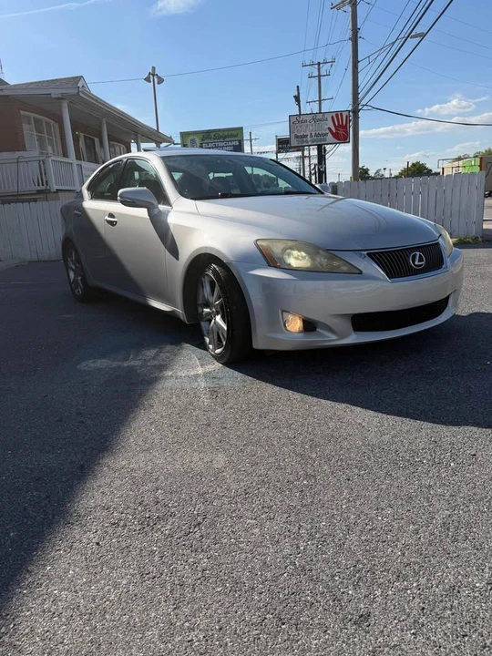2010 Lexus IS 2nd Gen - Image 4 of 17