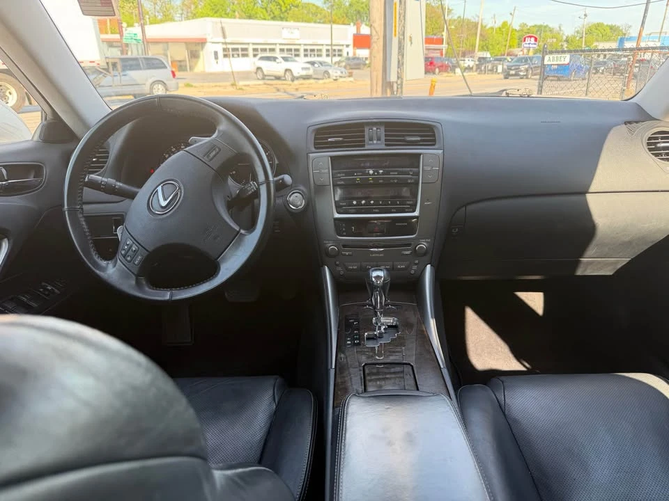 2010 Lexus IS 2nd Gen - Image 15 of 17