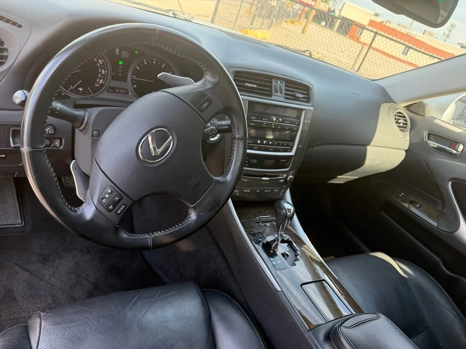 2010 Lexus IS 2nd Gen - Image 14 of 17
