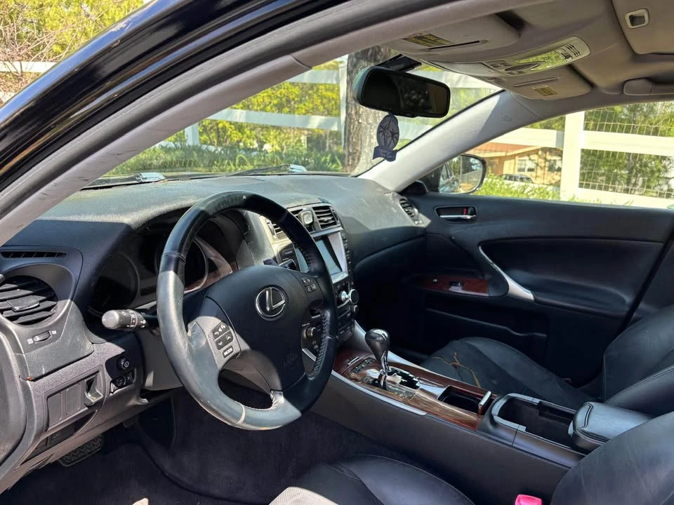2010 Lexus IS 2nd Gen - Image 7 of 10