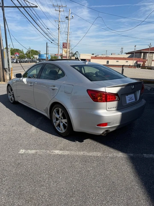 2010 Lexus IS 2nd Gen - Image 9 of 17