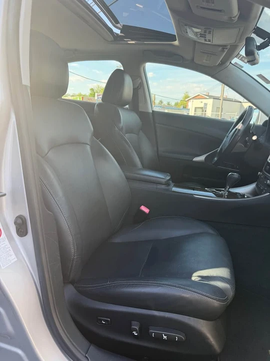 2010 Lexus IS 2nd Gen - Image 16 of 17