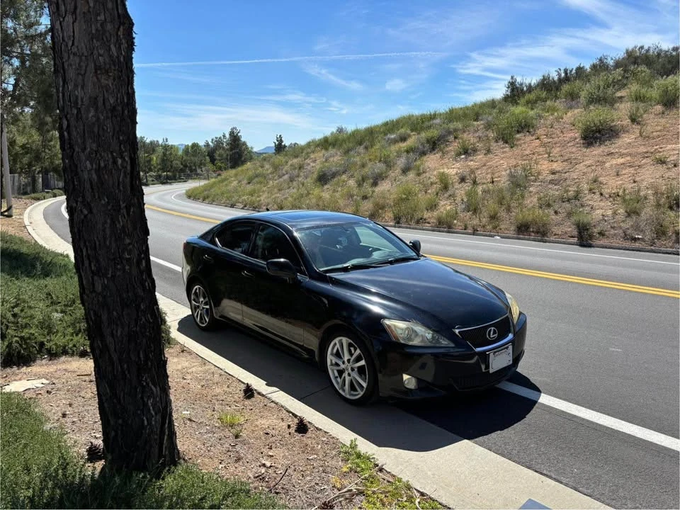 2010 Lexus IS 2nd Gen - Image 3 of 10