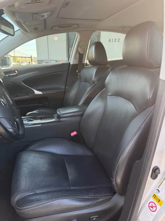 2010 Lexus IS 2nd Gen - Image 11 of 17
