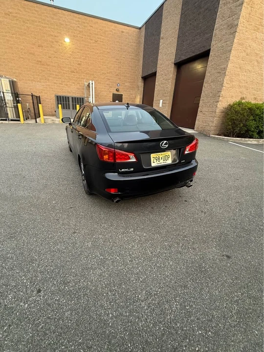 2010 Lexus IS 2nd Gen - Image 11 of 12
