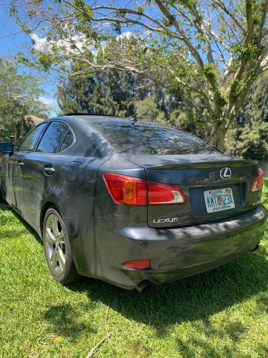 2010 Lexus IS 2nd Gen - Image 8 of 20