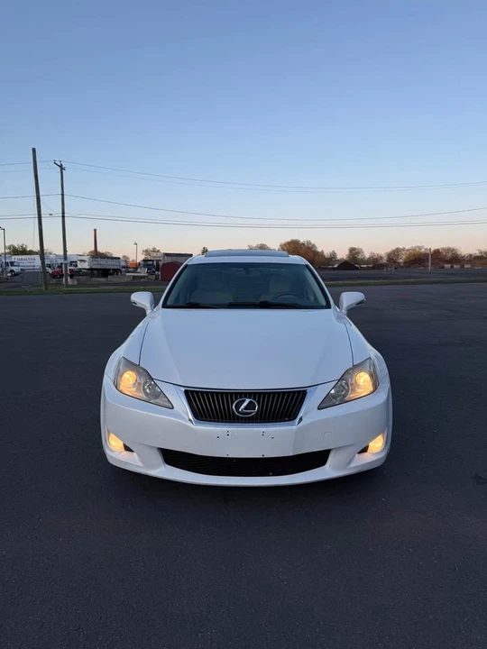 2010 Lexus IS 2nd Gen - Image 5 of 12