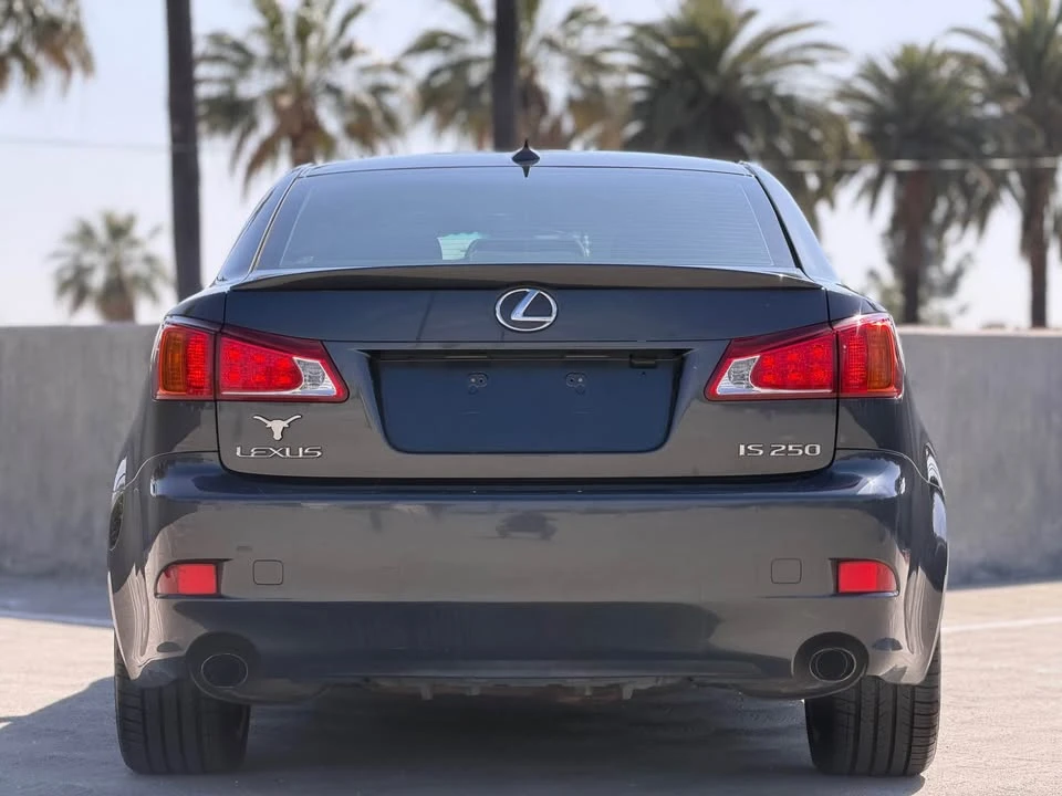 2010 Lexus IS 2nd Gen - Image 17 of 19