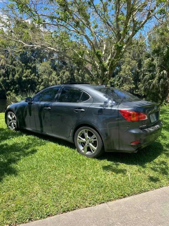 2010 Lexus IS 2nd Gen - Image 13 of 20
