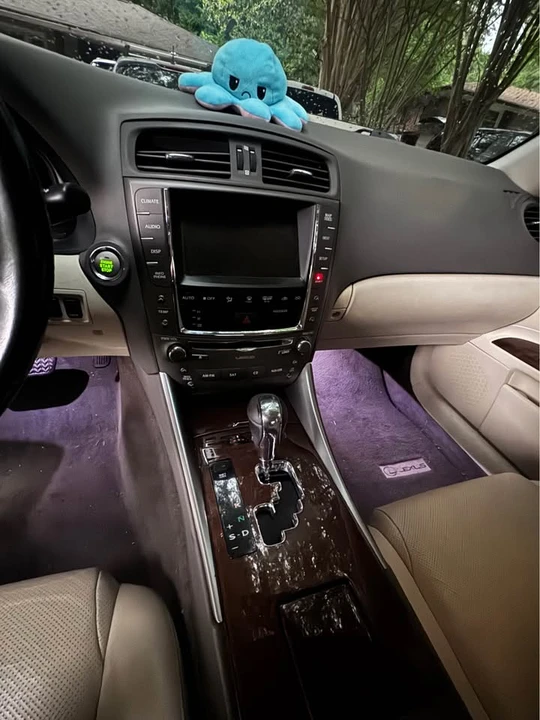 2010 Lexus IS 2nd Gen - Image 4 of 5