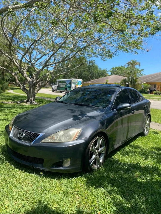2010 Lexus IS 2nd Gen - Image 15 of 20