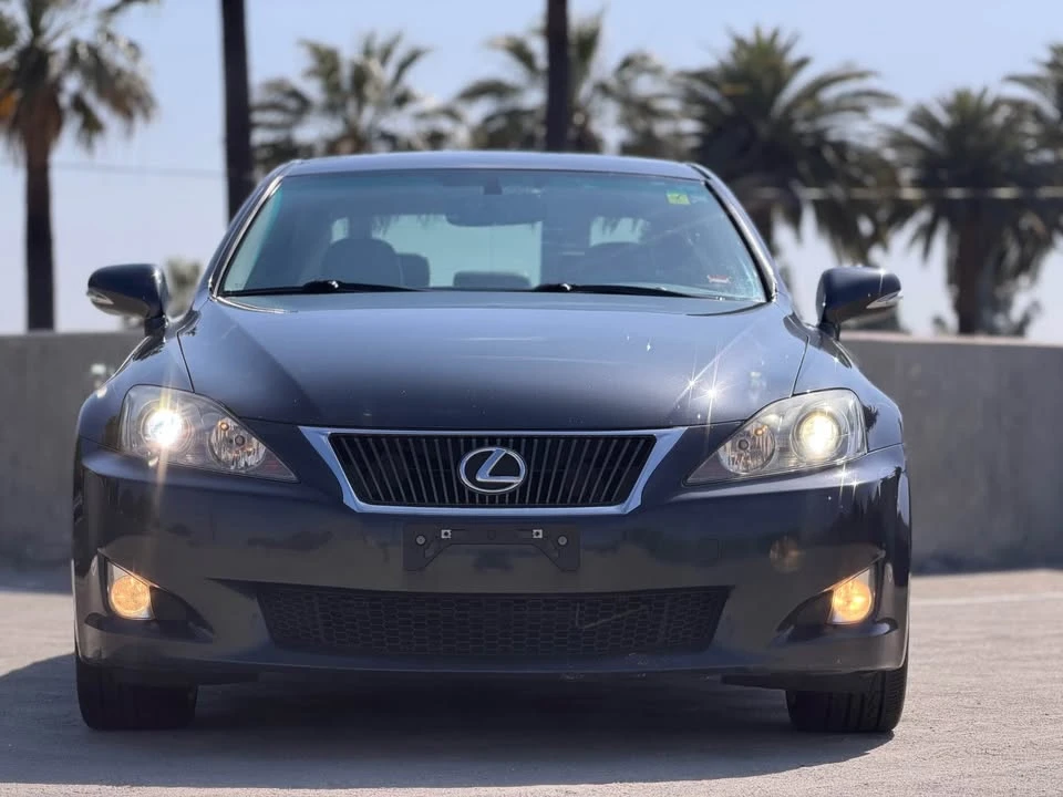 2010 Lexus IS 2nd Gen - Image 3 of 19