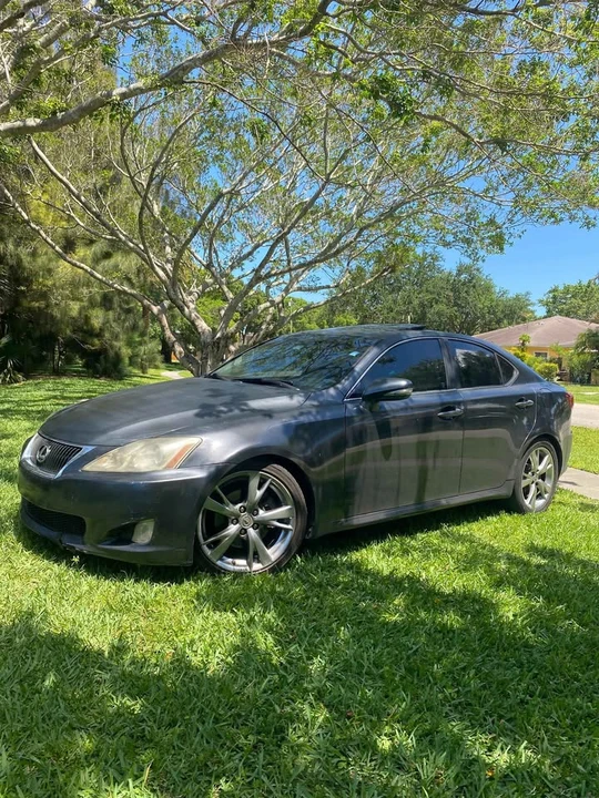 2010 Lexus IS 2nd Gen - Image 5 of 20
