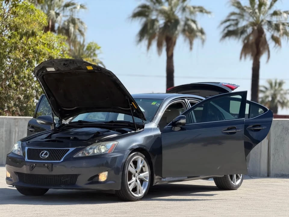 2010 Lexus IS 2nd Gen - Image 14 of 19