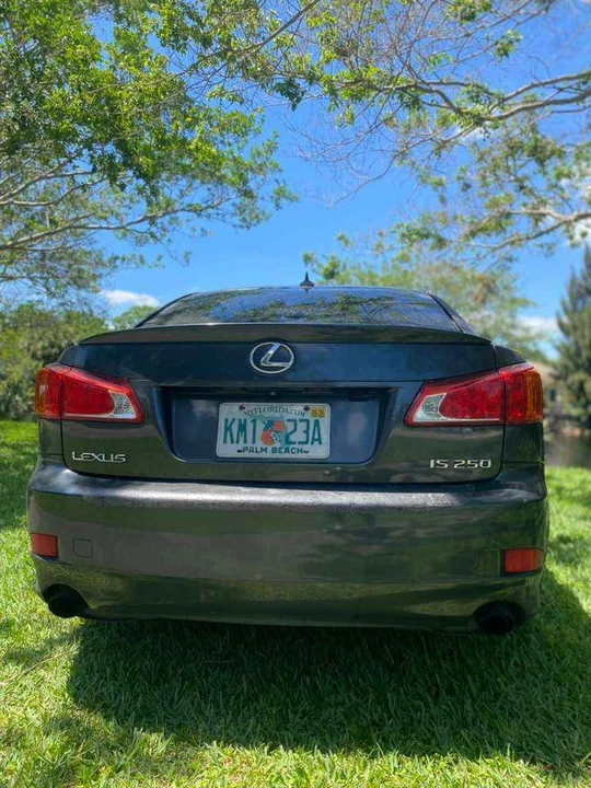 2010 Lexus IS 2nd Gen - Image 10 of 20