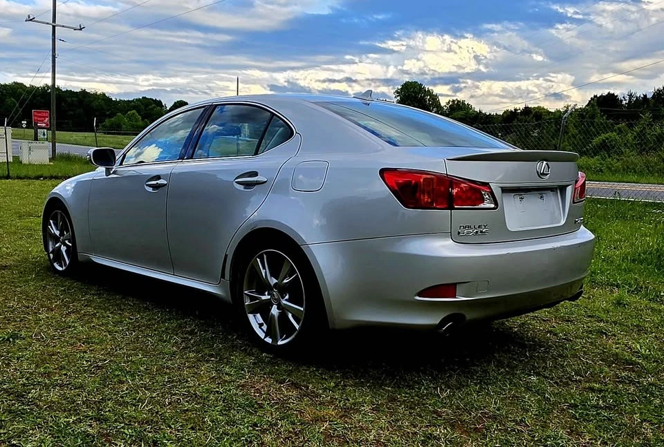 2010 Lexus IS 2nd Gen - Image 5 of 8