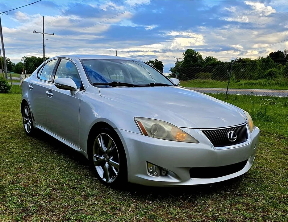 2010 Lexus IS 2nd Gen - Image 2 of 8