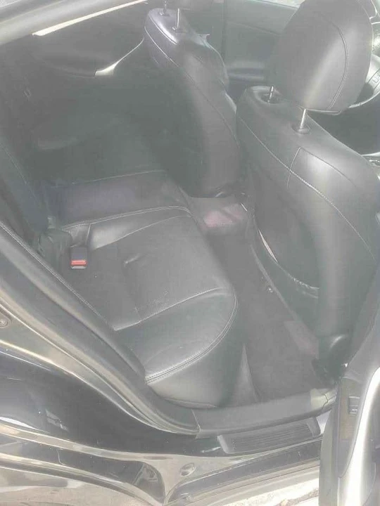 2010 Lexus IS 2nd Gen - Image 18 of 20
