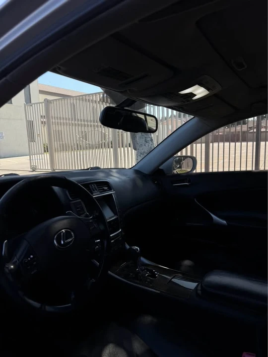 2010 Lexus IS 2nd Gen - Image 16 of 20