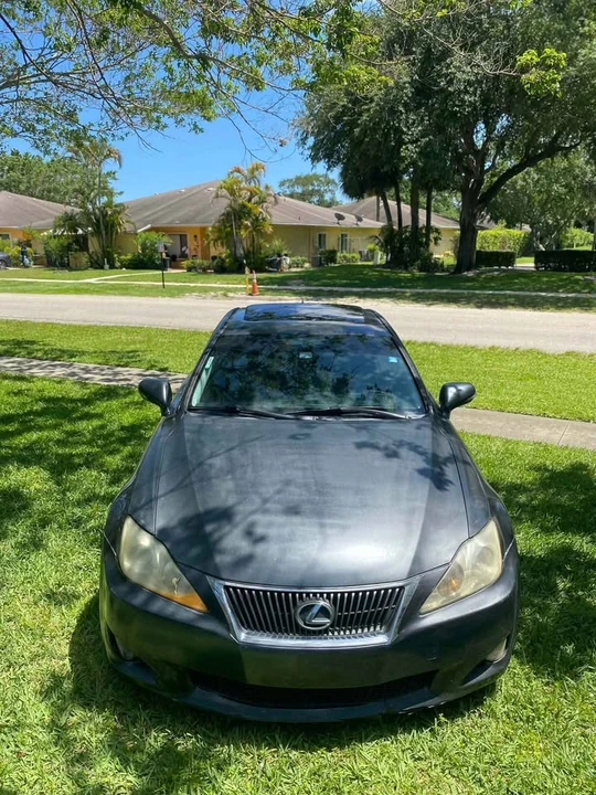2010 Lexus IS 2nd Gen - Image 3 of 20