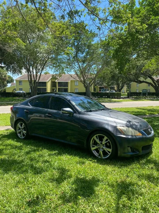 2010 Lexus IS 2nd Gen - Image 5 of 20