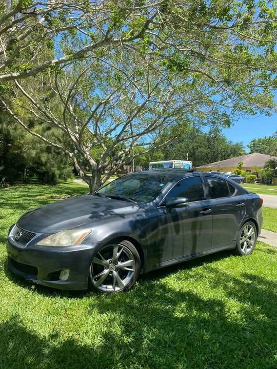 2010 Lexus IS 2nd Gen - Image 13 of 20