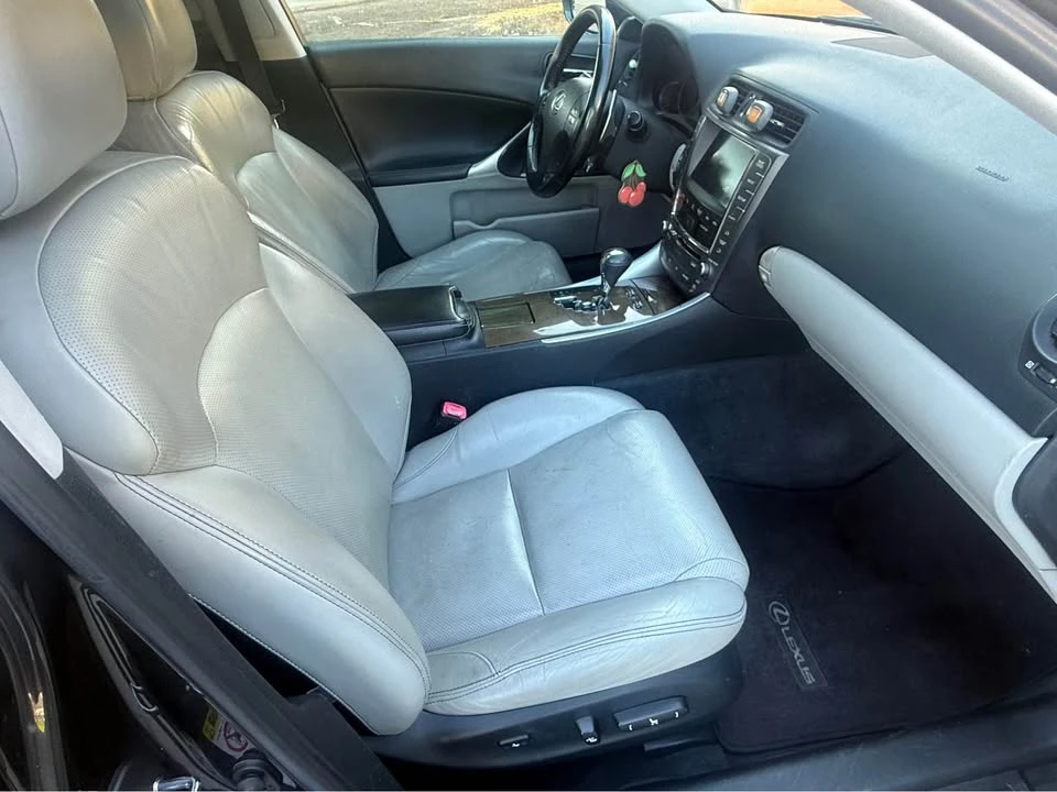 2010 Lexus IS 2nd Gen - Image 8 of 10