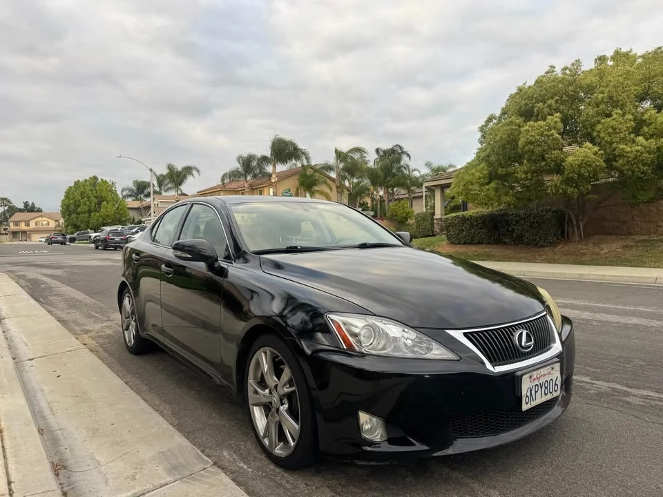 2010 Lexus IS 2nd Gen - Image 3 of 10
