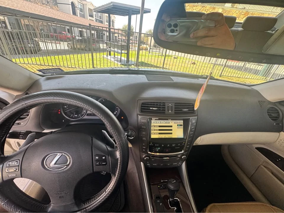 2010 Lexus IS 2nd Gen - Image 6 of 12