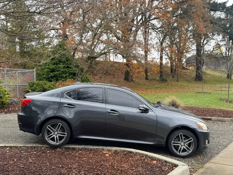 2010 Lexus IS 2nd Gen - Image 2 of 18