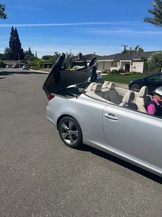 2010 Lexus IS 2nd Gen - Image 5 of 10