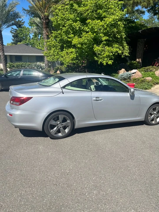 2010 Lexus IS 2nd Gen - Image 7 of 10